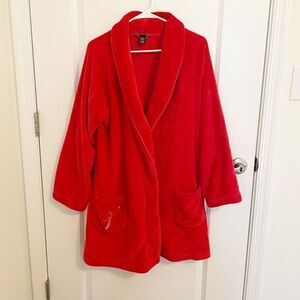 Victoria’s Secret Red plush fuzzy robe size M / L